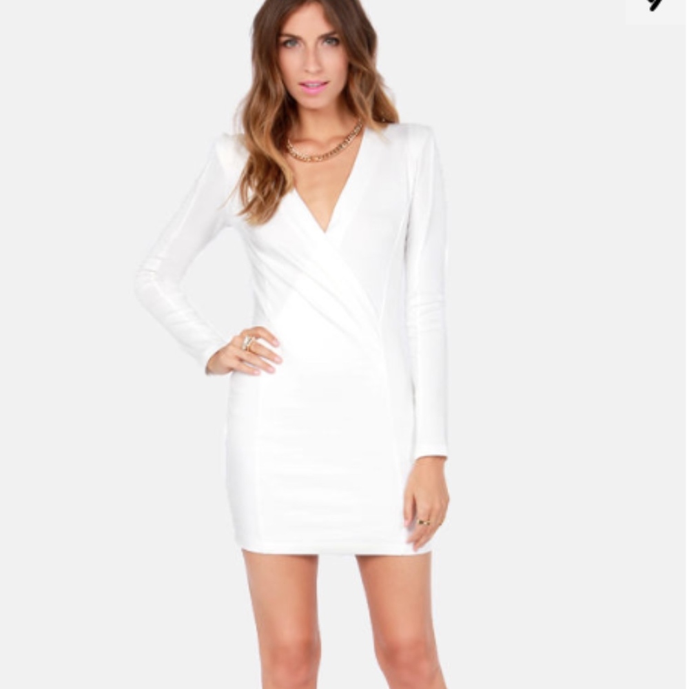 Foreign Film Ivory Dress by Lulu's. Size medium.